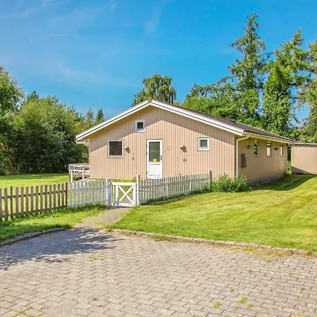 10 Person In Vaeggerlose-by Traum *